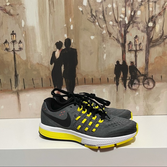 Nike Zoom Vomero Womens Running Shoes